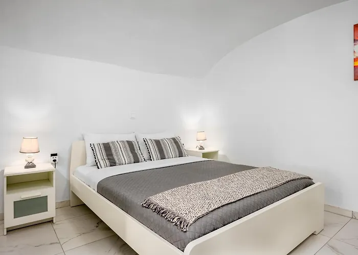 Marillia's Elegance *